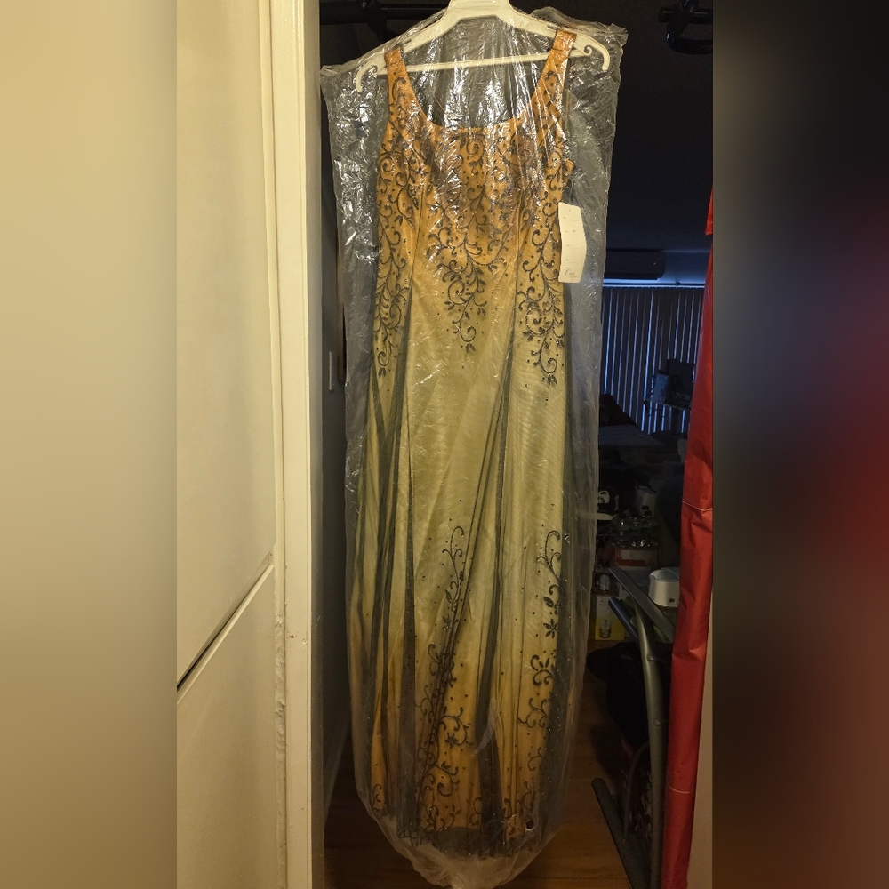 NWT Yellow/Gold and Black Formal Petite Dress